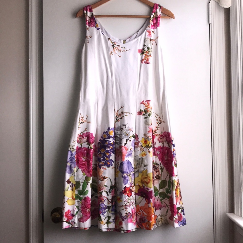 Donna Degnan Vintage White realistic Flower print Dress Size 12
